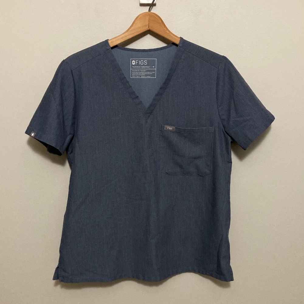 Figs Technical Collection Scrub Top, Unisex Size Medium Blue Catarina One Pocket